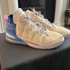 Nike Lebron 18 sneakers